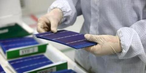 豐田與夏普聯手推進光伏充電電動汽車技術，開啟道路測試與電池開發新階段